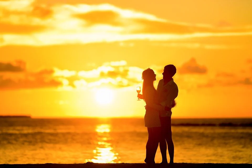 付き合ってないのにハグを女性から求めるのはng ハグしたいと言われた男性の心とは 彼キュン